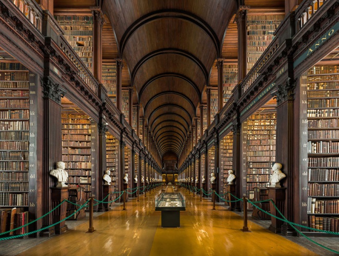 300 éves könyvtár Dublinban